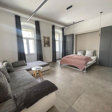 Plaza Teatro & Piazzale Teatro Apartment Rijeka Ngoại thất bức ảnh